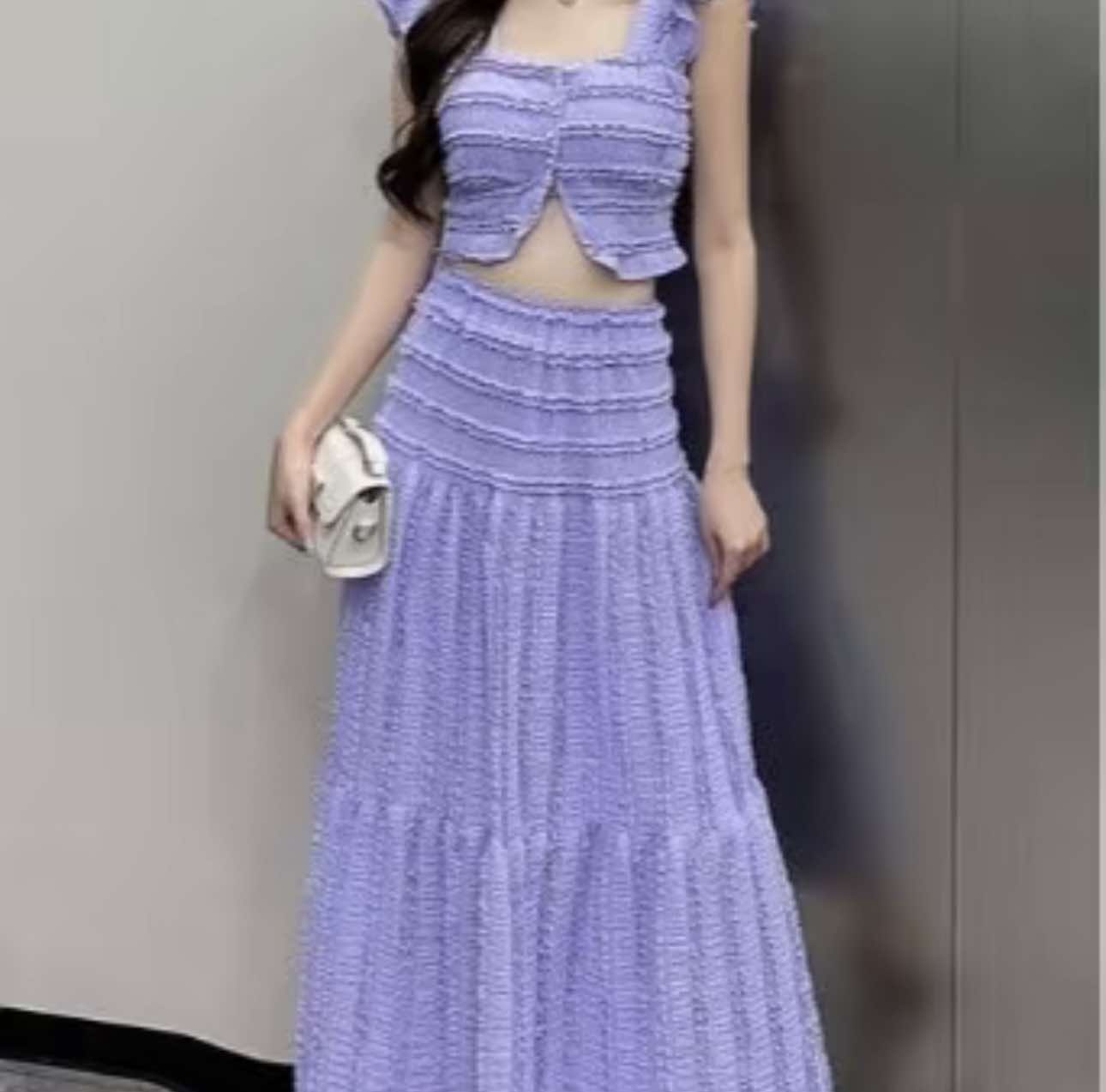 TH top and long skirt