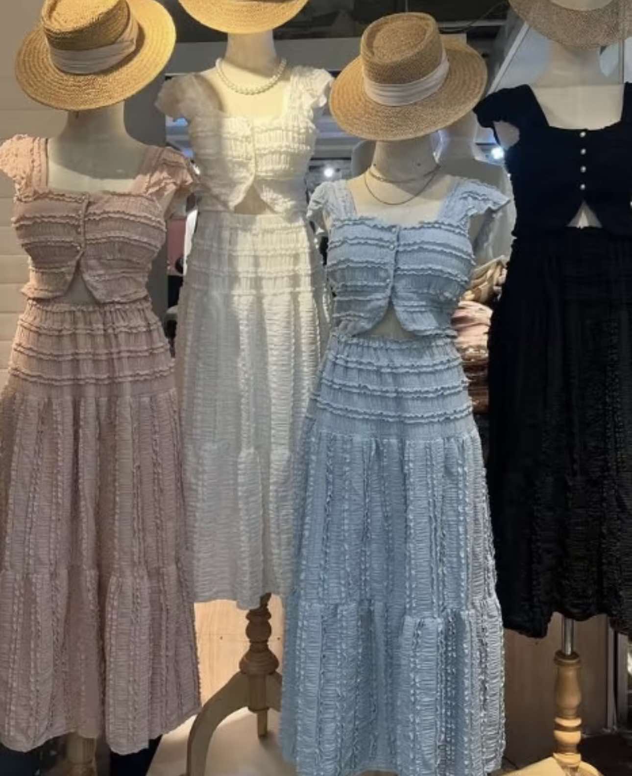 TH top and long skirt
